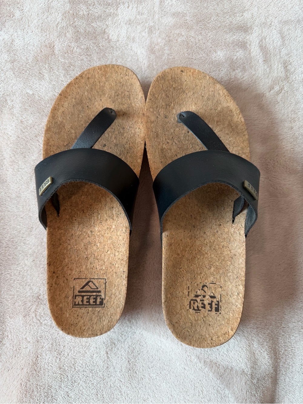 Reef Black Padded Cork Footbed Thong Slides size 7